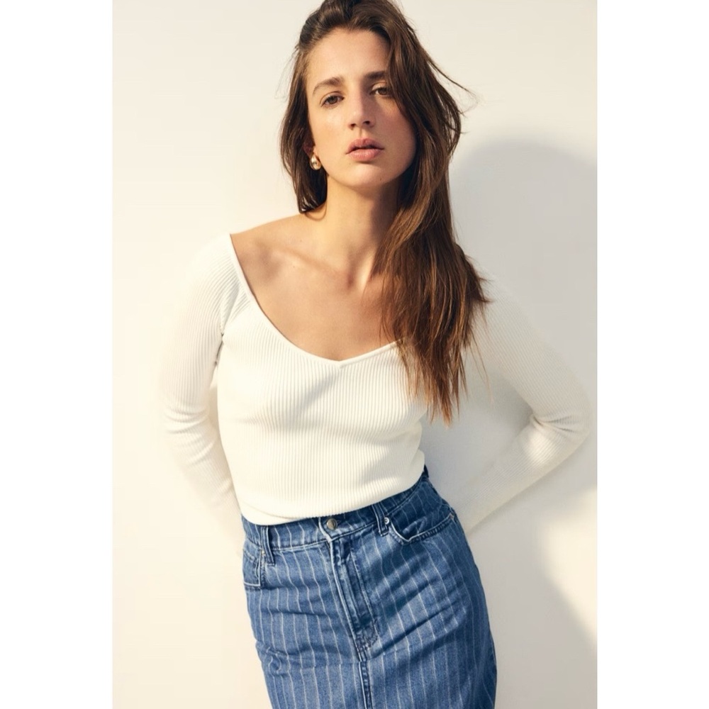 H&M Off-the-shoulder Knit Sweater in Cream Size Small